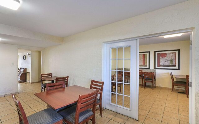 Rodeway Inn