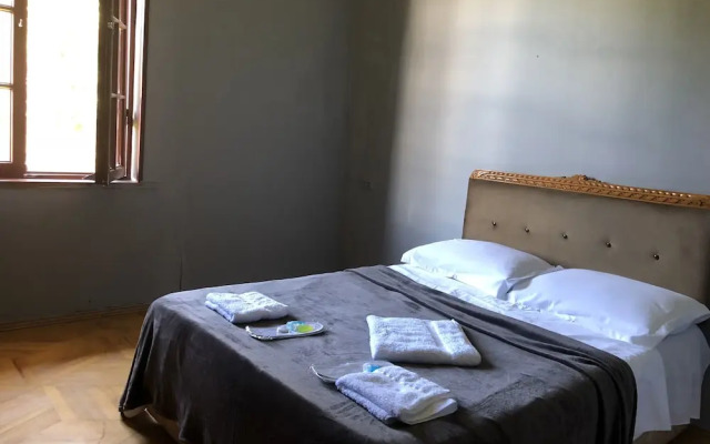 Lucky Family Hotel
