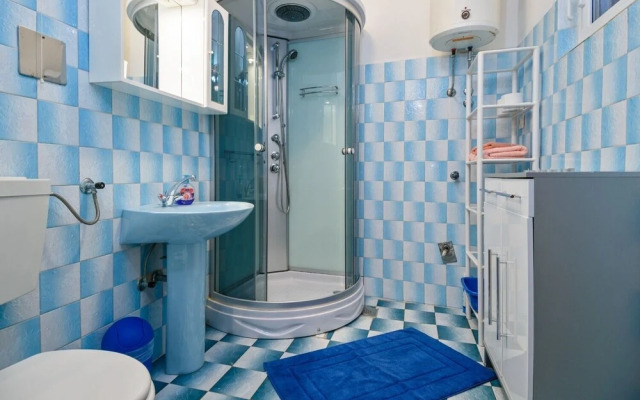 Modri Dragulj - With Pool - A1