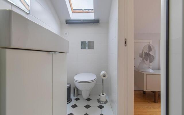 Graceful 2BDR Duplex Apartment by LovelyStay