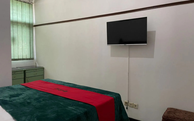 RedDoorz Syariah @ Karang Pilang