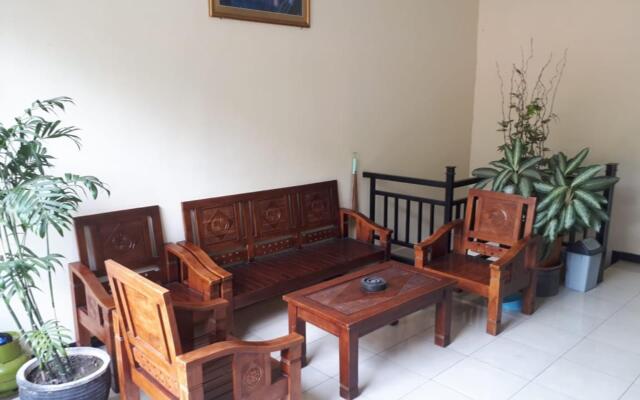 Villa 99 Pak Eddy