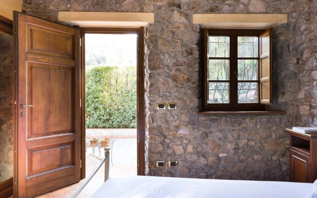 Altido Swim & Stone Villa