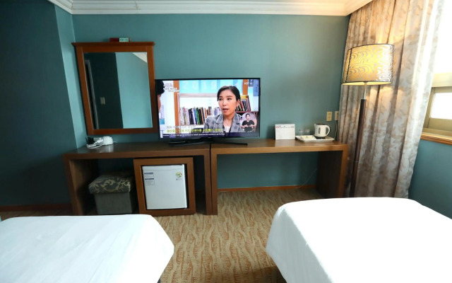 Prime Tourist Hotel