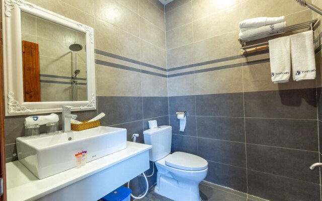 Tuyet Hien Hotel