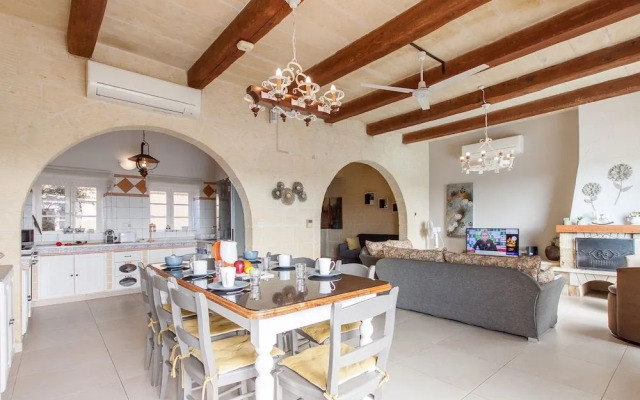 Twilight Gozitan Farmhouse With Pool