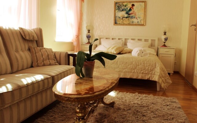 Embrace Guestrooms & Apartments