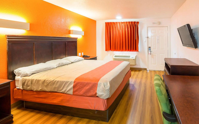 Motel 6 Red Oak, TX - Dallas