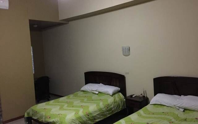 Hotel Vale's