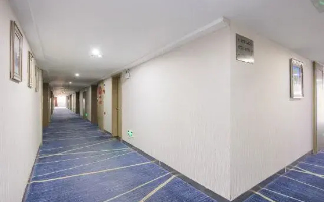 Starway Hotel (Jiujiang Hukou Shizhongqing)