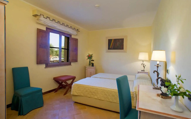 Sovana Hotel & Resort