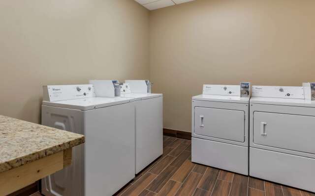Comfort Inn & Suites Rochelle - DeKalb