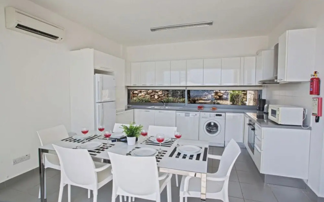 Latchi Holiday Villa Ev21