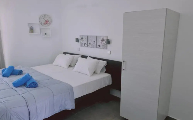 100 AN - Napa Living 16
