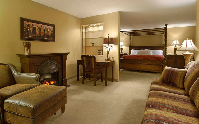 Roosevelt Grand Dakota, SureStay Collection by Best Western