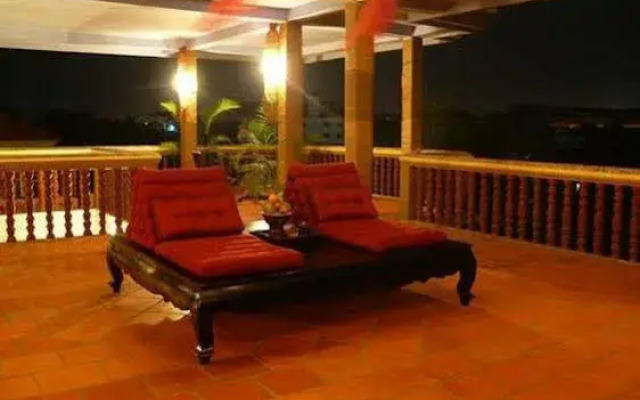Sam Moon's Hotel Angkor Wooden House