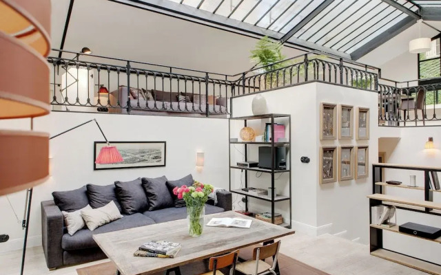 Paris Green House Residence