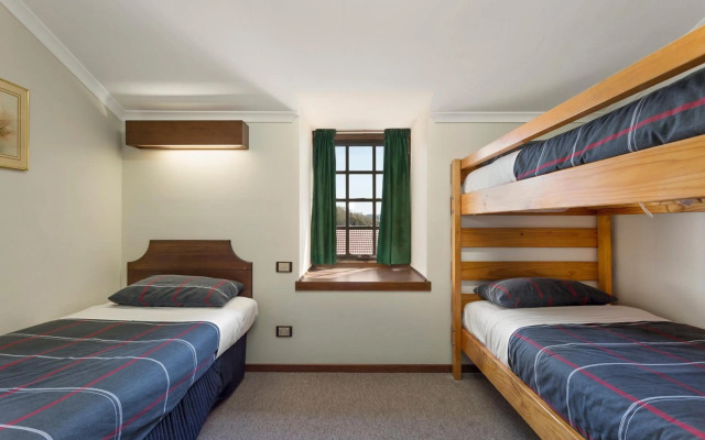 Village Family Motor Inn