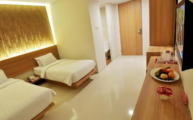 Tickle Hotel