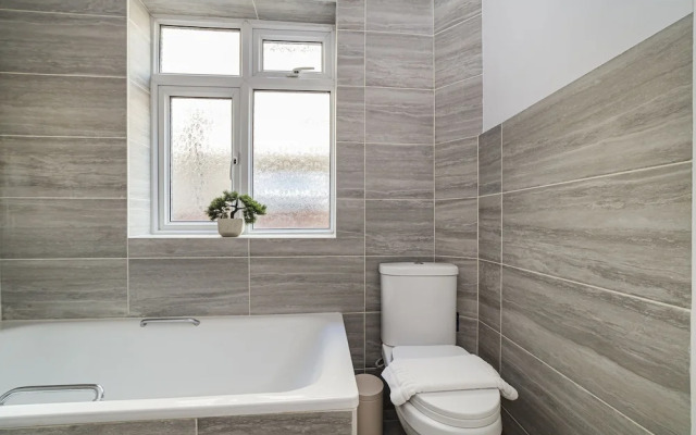 The Neasden Villas