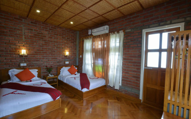 Teak Wood Hotel