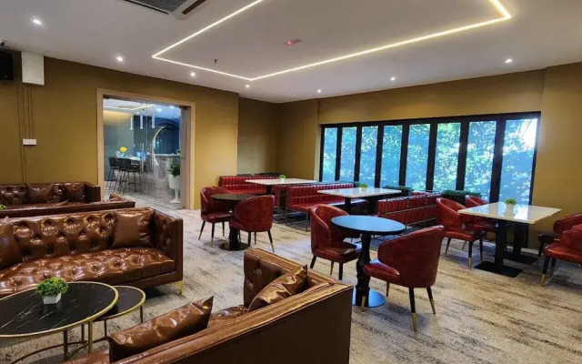 Regatta Stay Kozi Square Kuching