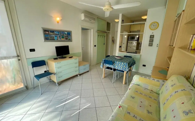 Luminous Flat With a big Terrace