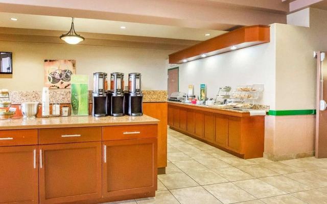 Quality Inn & Suites