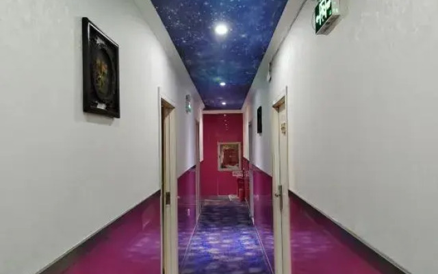 Xinyi Fashion Hotel