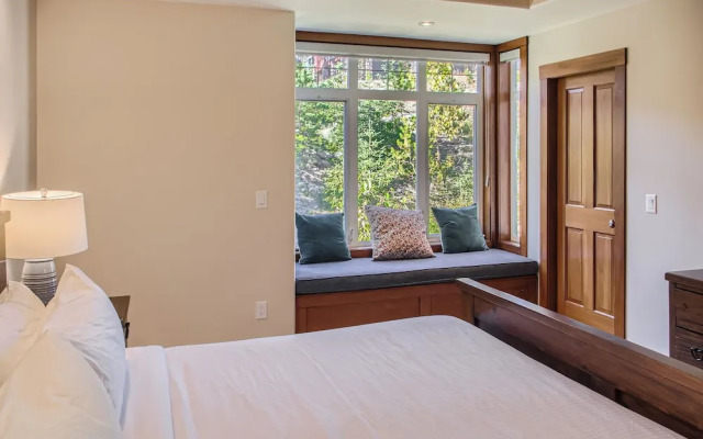 365 Moonshine Crescent by Okanagan Premier