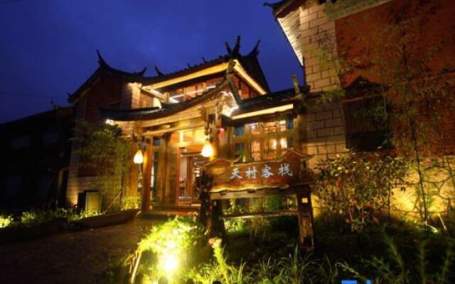 Tiancun Inn (Lijiang Shuhe Ancient Town)