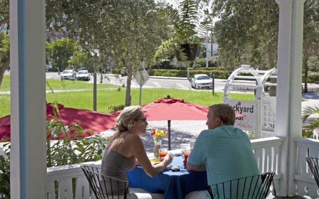 Palm Beach Hibiscus Bed & Breakfast