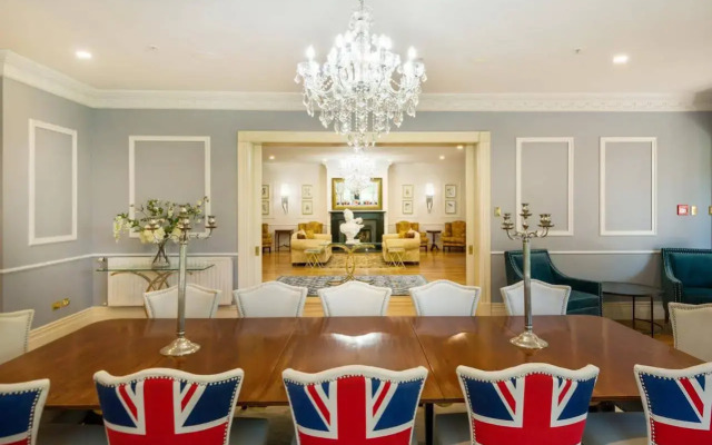 Henley Hotel