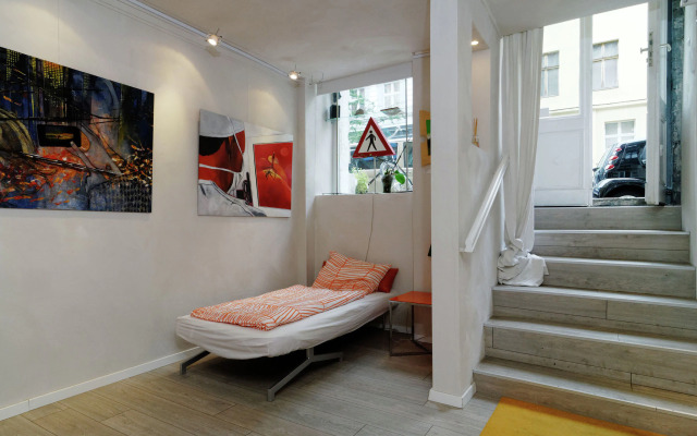 Modern Apartment in Berlin near Lake and City Centre