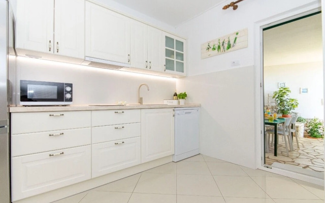 Bosiljka - by the sea - A1