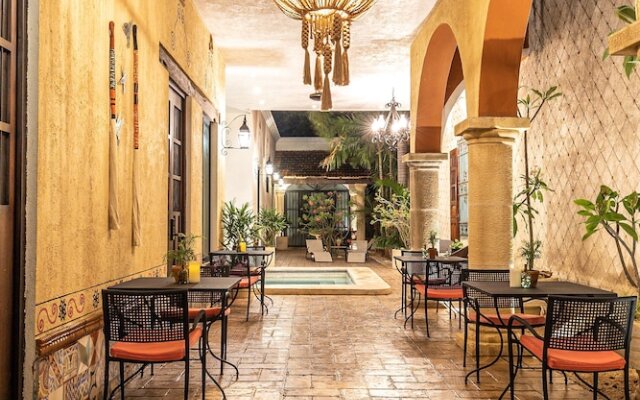 Casa Dos Lirios Boutique B&B