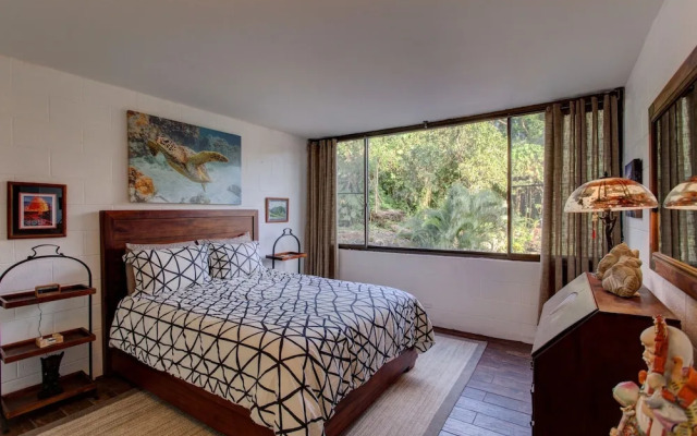 Maluhia Kahakai 2 Bedroom Condo by RedAwning