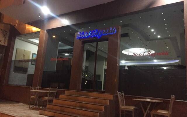 Bayrakli Otel