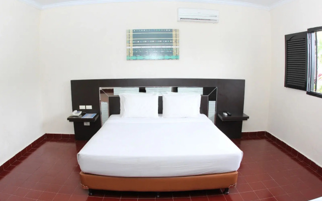 Danau Toba International Cottage
