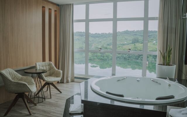 Grand Suites Family Resort