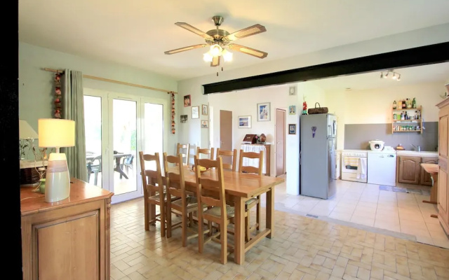House With 2 Bedrooms in Marcillac-saint-quentin, With Enclosed Garden