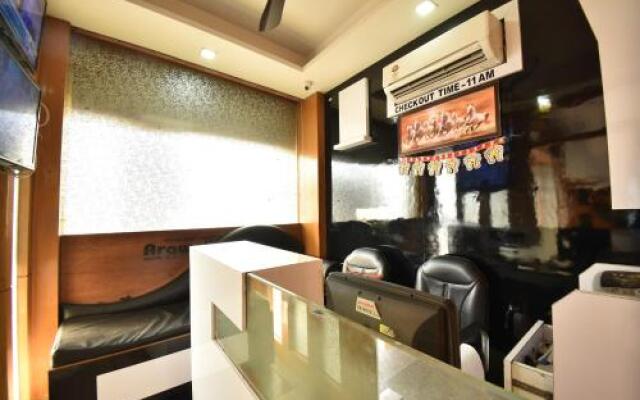 OYO 8950 Hotel Jhankar