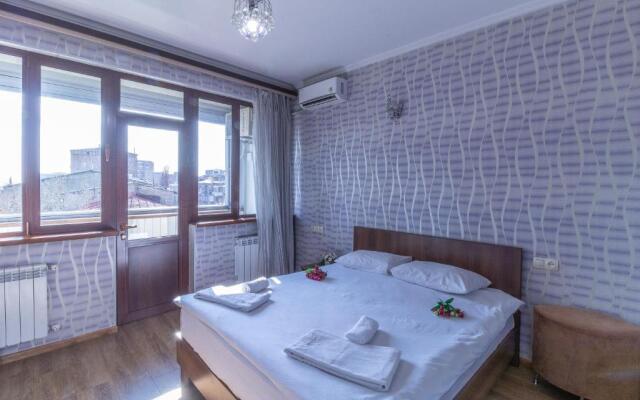 Stay Inn Apartments on 33 Sayat-Nova avenue