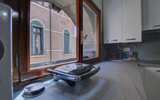 SAN MARCO CANAL VIEW#2 aircond, 4 pax, 120sqm Wifi