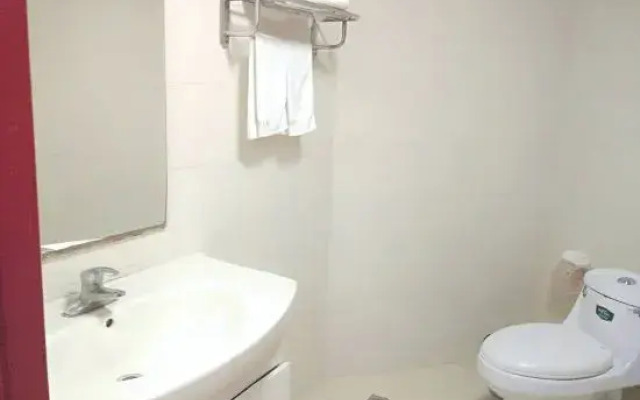 Shanghai Qisheng Business Hotel