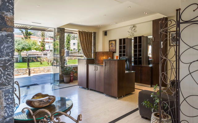 Dias Luxury Studios & Apartments