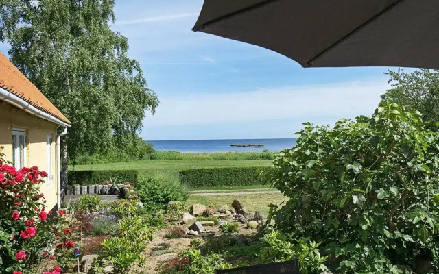 Two-Bedroom Holiday home in Svaneke 4