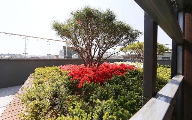 Yeongju Hotel