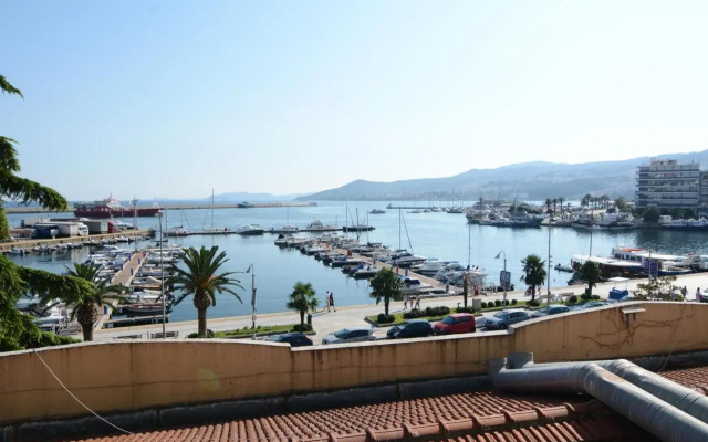 Kavala marina view studio