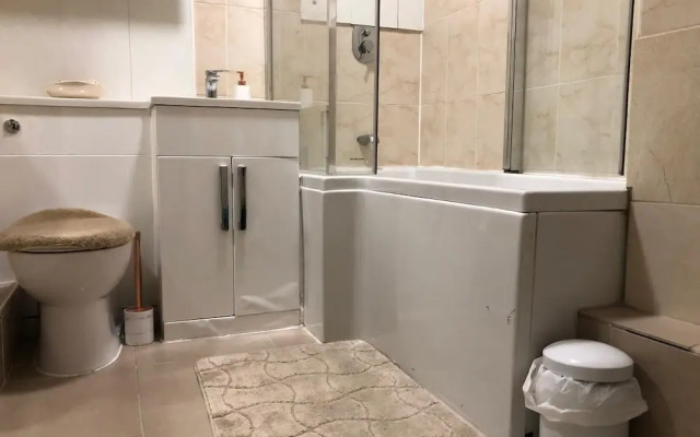 Entire Flat Very Comfortable 1 Bedroom London